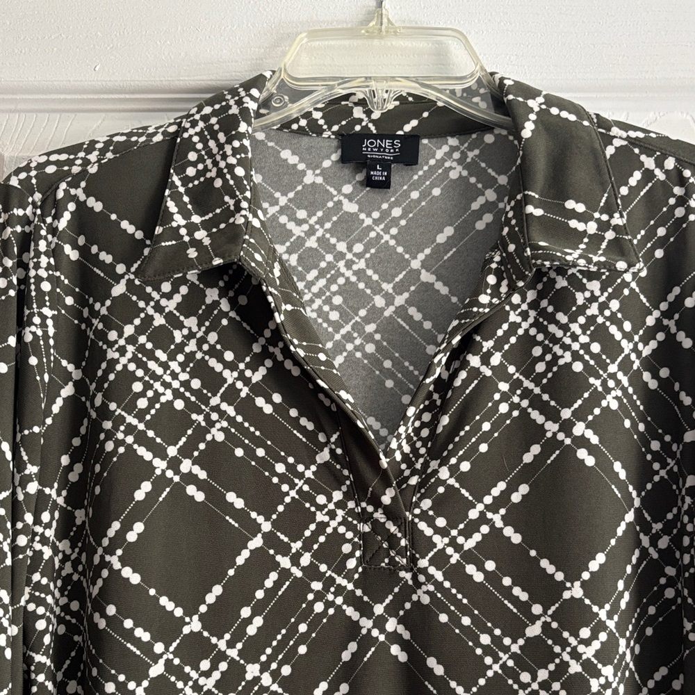 Jones New York Olive & White Plaid Pullover Blouse - Picture 2 of 5